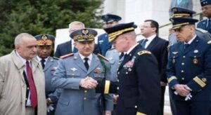 (+فيديو) الجنرال “الوراق” يحل بالبنتاغون، و طائرة حربية تحلق فوق الصحراء المغربية، والأنباء تتحدث عن ضربة عسكرية محتملة قد يوجها المغرب للبوليساريو