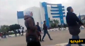 (+فيديو)مواجهة دامية بين الطلبة داخل الحرم الجامعي تستنفر المصالح الأمنية