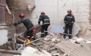 مأساة:انهيار منزل على أم لأربعة أبناء يتسبب في قطع رجليها بسبب قوة سقوط السقف