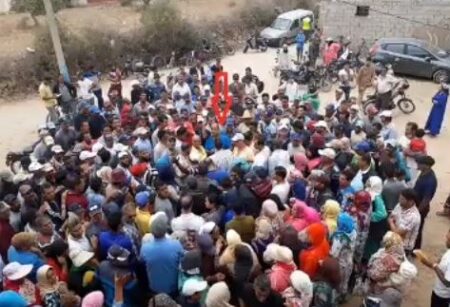 فيديو:برلماني سابق و رئيس جماعة ‘يسلخ’ باشا المدينة ويصفع مقدم "عون سلطة