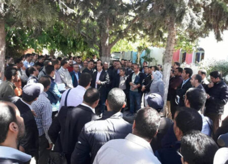 التجاهل يدفع الأطر الإدارية المتدربة في سوس إلى الإضراب العام والتشبث بالاحتجاج