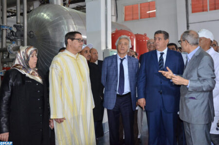 برلمانيون يزورون المشاريع الفلاحية بجهة سوس ماسة تحت إشراف الوزير أخنوش، والأخير يؤكد:الزيارة فرصة لمعاينة الجهود المبذولة من طرف الفلاحين لتحديث القطاع برلمانيون يزورون المشاريع الفلاحية بجهة سوس ماسة تحت إشراف الوزير أخنوش، والأخير يؤكد:الزيارة فرصة لمعاينة الجهود المبذولة من طرف الفلاحين لتحديث القطاع