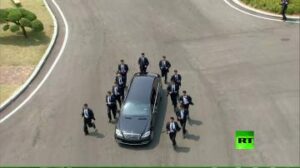 هذا ما ستضظر للقيام به إن كنت من حراس  الزعيم الكوري كيم جونغ: