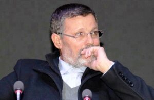 برلماني يفجرها: برلمانيون يستغلون مهام الدبلوماسية للتسوق وارتياد النوادي الليلية ومعاقرة الخمور.