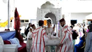 تلاميذ مؤسسة منيب الخاصة بأكادير يجسدون تقاليد العرس المغربي في كوكتيل فني رائع