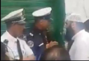 هكذا ورط مختل عقليا شرطيين في واقعة رشوة وهمية