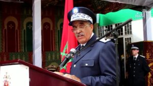 محمد السادس ينعم على والي أمن أكادير بوسام الاستحقاق الوطني من الدرجة الممتازة
