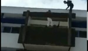 (+فيديو)..تلميذ يحاول الانتحار قفزا من أعلى سطح المؤسسة.