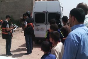 خطير:اعتقال 4 أشخاص بتهمة المساس بالأمن، وبحوزتهم 200 قنينة غاز الكريموجين و عصي كهربائية