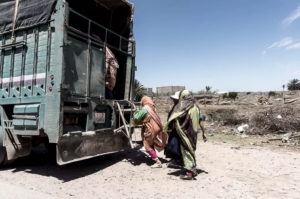 صادم بأيت عميرة:باطرون يضع ثقبا في المرحاض للتجسس على العاملات الزراعيات، وأخريات تعرضن للإغتصاب في المزارع المجاورة لأيت عميرة