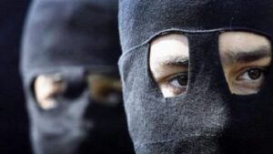 (+صورة)حكم بعصبة سوس يتعرض للاعتداء بالسيوف من طرف شخصين ملثمين 2 1 98