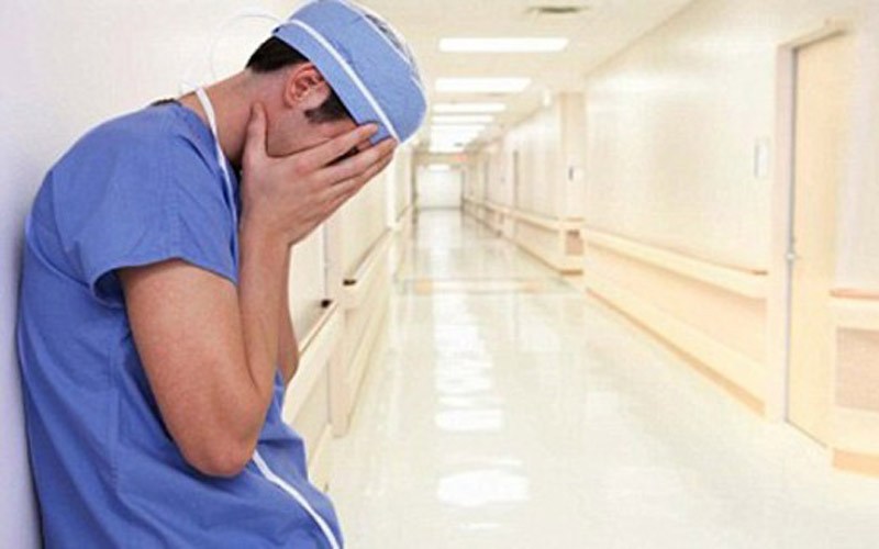 هذا هو مصير ممرض استدرج مريضه إلى مكتبه لممارسة الرذيلة مقابل مبلغ مالي