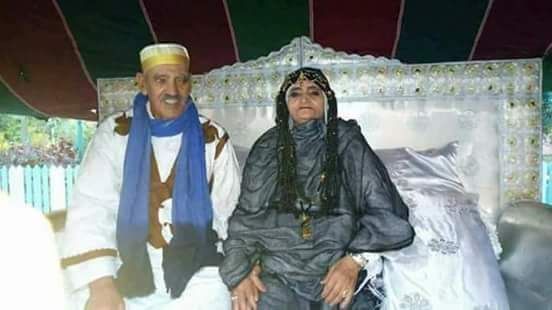 الكوبل الشهير “مي كلثومة” و زوجها الركراكي الذي اختارته من دار المسنين بأيت ملول، يغادر أرض الوطن.