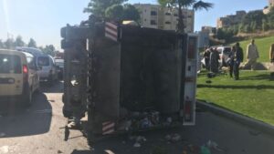 بالصور:شاحنة مجنونة تدهس عددا من المارة، وتقتل 3 أشخاص وتصيب آخرين في حادث مروع