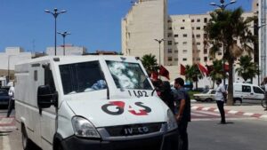 هجوم هوليودي بالسيوف على سيارة نقل الأموال والسطو على كيس يحتوي على 60 مليون سنتيم