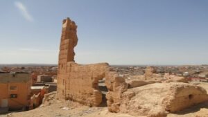 الكشف عن 300 موقع أثري بمنطقة واد نون وآيت باعمران