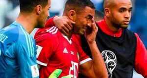 بعد خطئه القاتل..عزيز بوحدوز يعترف بالغباء، ويعتذر للمغاربة ويتحدث عن مباراة اسبانيا والبرتغال