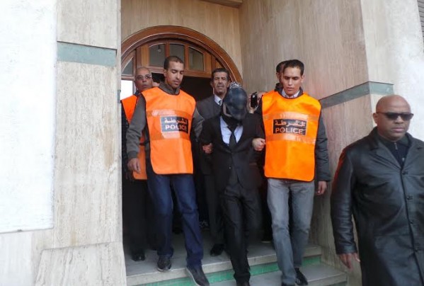 خطير:نصاب مبحوث عنه أوهم ضحاياه بالتوسط لهم في قضاء مصالحهم باسم ضابط في الجيش توفي قبل سنوات