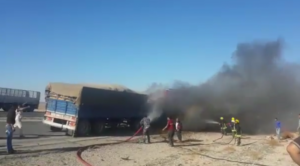 النيران تلتهم شاحنة محملة “بالخردة” بالطريق السيار الرابط بين اكادير ومراكش