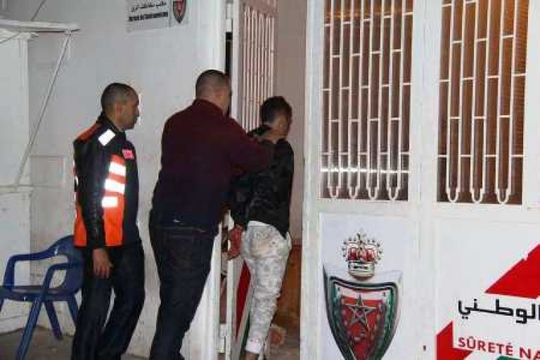 تارودانت: أمن أولاد تايمة يضع حدا لنشاط اللص الخطير الذي دوخ أصحاب العيادات الطبية والمحلات التجارية بالمدينة