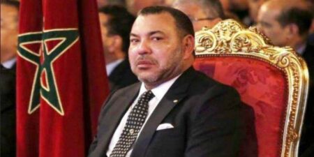 الملك يدعو إلى معاقبة الأسر التي تحرم أبناءها من التعليم