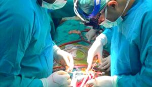 مثير:طبيب بالمستشفى متهم بسرقة أعضاء بشرية وقتل المرضى، وضحايا يطالبون بالتحقيق