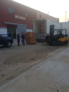 +صور: مصالح الجمارك تقوم بإتلاف كمية كبيرة من الأخطبوط لبرلماني بسوس