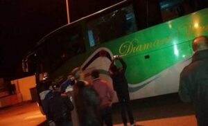 مجهولون يرشقون حافلة للمسافرين بالحجارة بعد مغادرتها أكادير