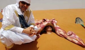 بالصورة:وزير الطاقة والمعادن “الرباح” يستغل تواجده بجهة درعة، و يستفيد من حمام رمال ساخن