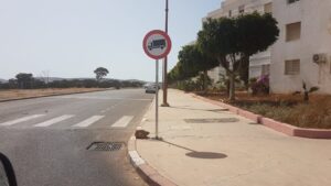 اكادير: شاحنات عملاقة تهدد سلامة المواطنين بالحي المحمدي