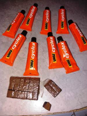 وضع حد لنشاط المروج القاصر بجنبات وادي سوس، وبحوزته كمية من المخدرات وعبوات لصاق “السيليسيون”.