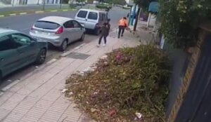 هكذا تعرضت فتاة ل”الكريساج” كانت رفقة صاحبها.