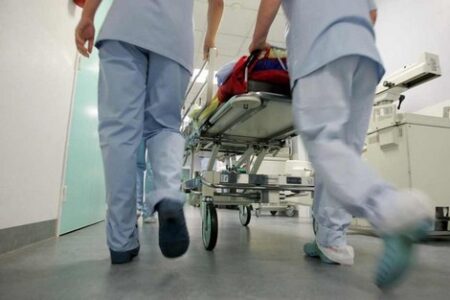 تيزنيت: أستاذ الرياضة يرسل تلميذه في حالة حرجة إلى المستعجلات، و مديرية التعليم تدخل على خط القضية.