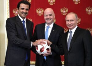 إسدال الستار على منافسات “مونديال” روسيا 2018، بإعلان سار من الرئيس بوتين، والتفكير في نسخة قطر المقبلة.