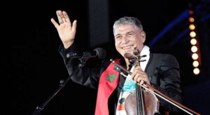 الفنان الستاتي (المزور) الذي وصف مقاطعي مهرجان موازين بـ”الكلاب”، يقع في قبضة رجال الشرطة