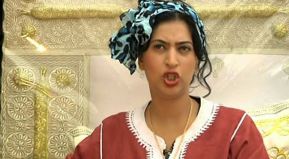 “مضاربة” بين الفنانة “بوطازوت” وجيرانها استلزم تدخل الشرطة للفصل بينهما