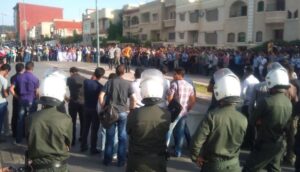 مصالح الأمن تعتقل طالبين بتهمة التجمهر المسلح وتواصل البحث عن آخرين