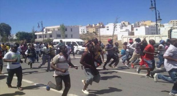 مثير:هروب جماعي لمهاجرين أفارقة من حافلة أقلتهم من الشمال إلى أكادير، والساكنة تدق ناقوس الخطر