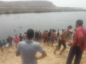 غواصون من أكادير ينتشلون جثة غريق بشاطئ الأبيض ضواحي كلميم