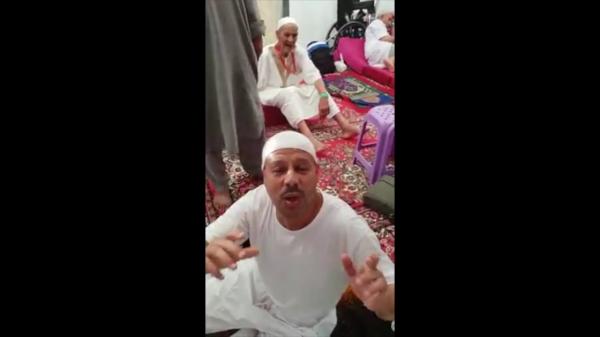 حجاج مغاربة يواجهون المصير المجهول، و يفجرون فضائح المسؤولين . (+2 فيديوهات)