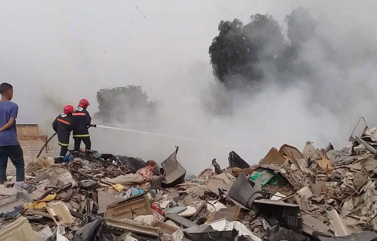 خطير:النيران تلتهم من جديد سوق المتلاشيات بانزكان، والأنباء تتحدث عن خسائر بالجملة