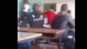 (+فيديو)تسجيل صوتي لأستاذ جامعي يسب طالبة ويصفها بـ”الكلبة” يثير غضب رواد الفايسبوك