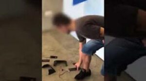 هكذا تقرصن عصابة بطاقات الإئتمان (فيديو)