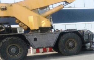 آلية ضخمة تتسبب في حادث خطير بميناء أكادير وسط تساؤلات عن احترام مبادئ السلامة