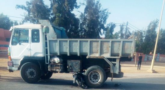 أكادير: شاحنة مجنونة ترسل شابا بين الحياة و الموت إلى مستعجلات الحسن الثاني (+صورة)