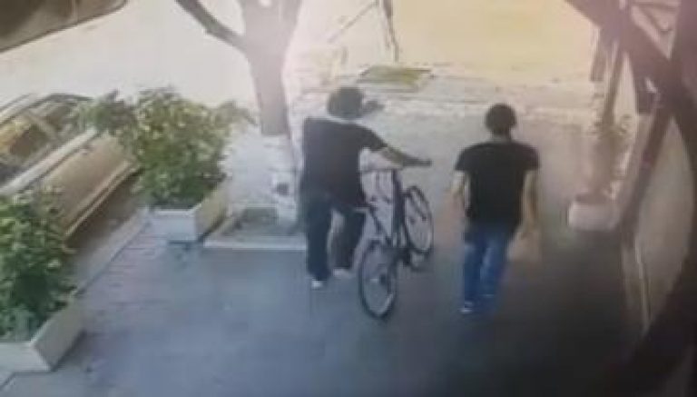 الكريساج بالعلالي في واضحة النهار..