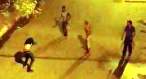 أكادير : مجهولون غرباء يحملون العصي و الهراوات يحدثون فوضى عارمة في الساعات الأولى من الصباح وسط استياء السكان.