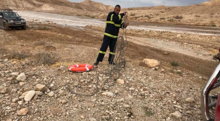 تيزنيت: ميكانيكي يموت غرقا بعد سقوط مدوي في البحر من فوق جبل صخري.