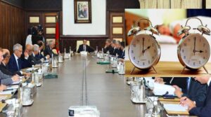 الهواتف الذكية تصطف إلى جانب المغاربة، وترفض قرار الحكومة بتثبيت الساعة الصيفية