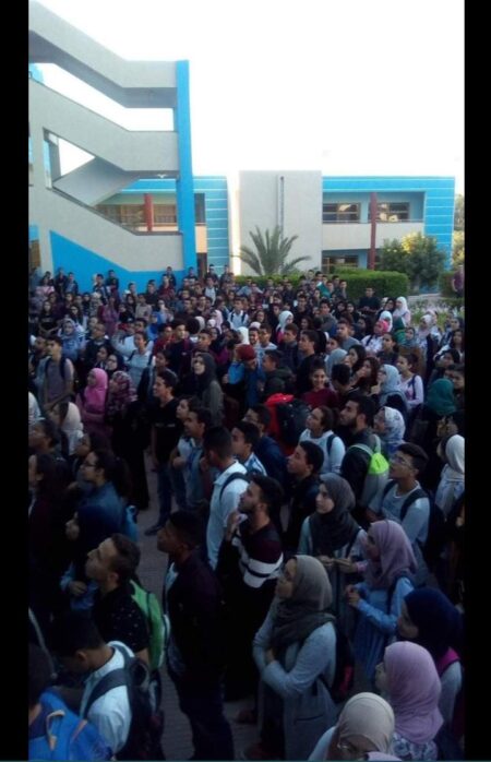 تلاميذ بأكادير يدخلون في إضراب مفتوح عن الدراسة تلاميذ بأكادير يدخلون في إضراب مفتوح عن الدراسة